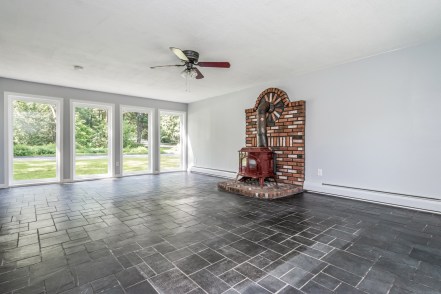 05 Family Room-03.jpg